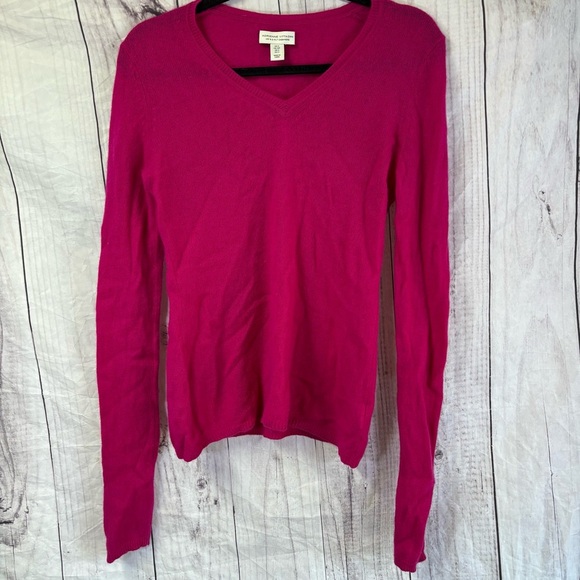 Adrienne Vittadini 100% cashmere Pink V-Neck Sweater small - Picture 1 of 4